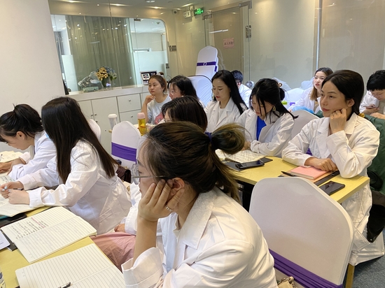 探索四川成都微整學(xué)習(xí)班 在線(xiàn)咨詢(xún)開(kāi)啟專(zhuān)業(yè)成長(zhǎng)之旅